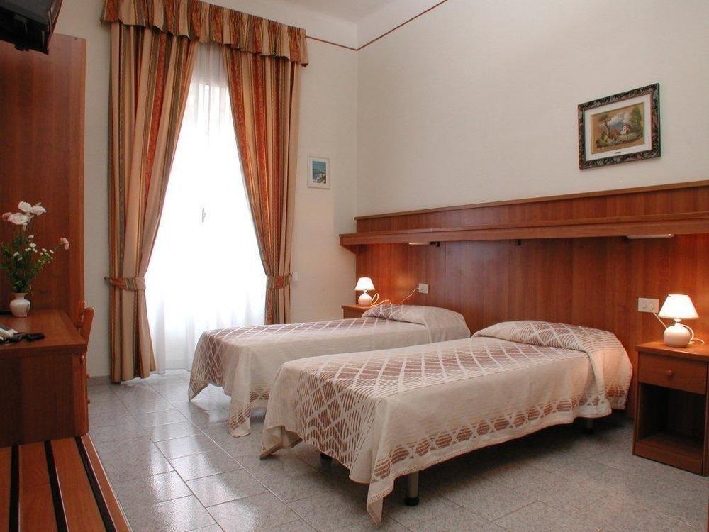 Hotel Altavilla 9 Rome Exterior photo